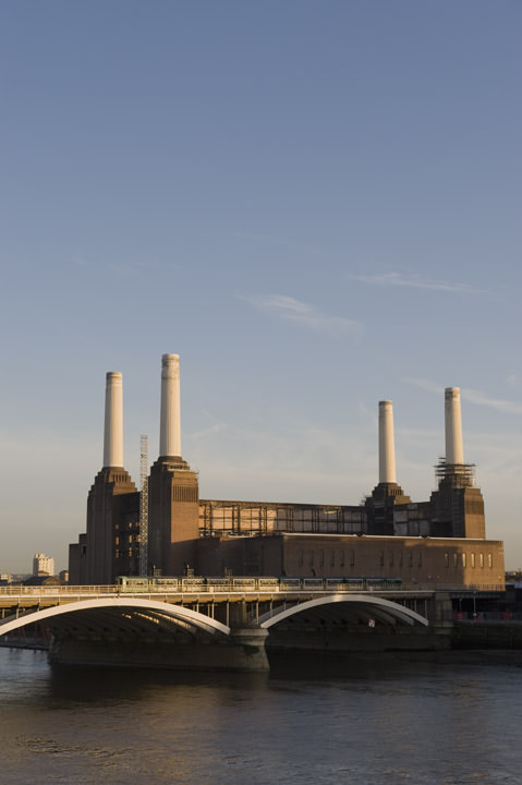 Battersea Power Station in colour showing all 4 chimneys