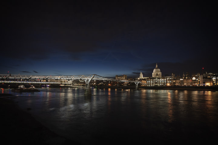 Photograph of Millennium Bridge 18