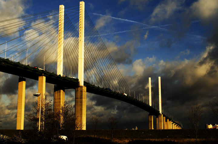 Photograph of Queen Elizabeth Bridge 1