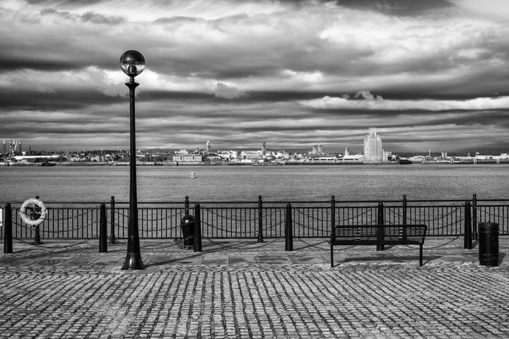 Photograph of River Mersey Liverpool 2