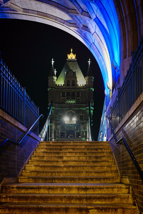 Tower Bridge Steps 1