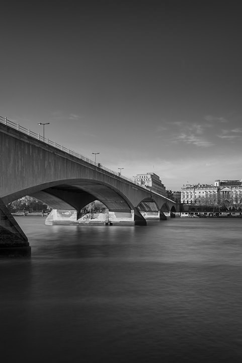 Black and white photograph of Waterloo Bridge 